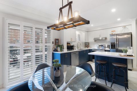 Photo 12 at 28 Kelso Crescent, Maple, Vaughan