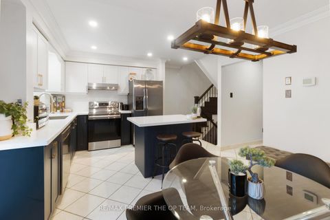 Photo 14 at 28 Kelso Crescent, Maple, Vaughan