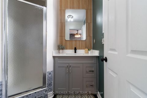 Photo 33 at 28 Kelso Crescent, Maple, Vaughan