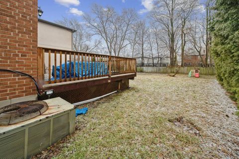 Photo 34 at 19 Newbury Lane, Westgate, Toronto