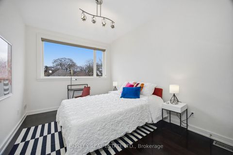 Photo 20 at 18 Coldstream Avenue, Lawrence Park South, Toronto