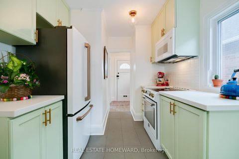 Photo 10 at 30 Ronald Avenue, Belgravia, Toronto