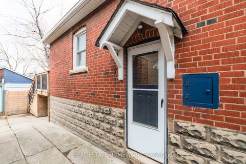 Photo 41 at 30 Ronald Avenue, Belgravia, Toronto