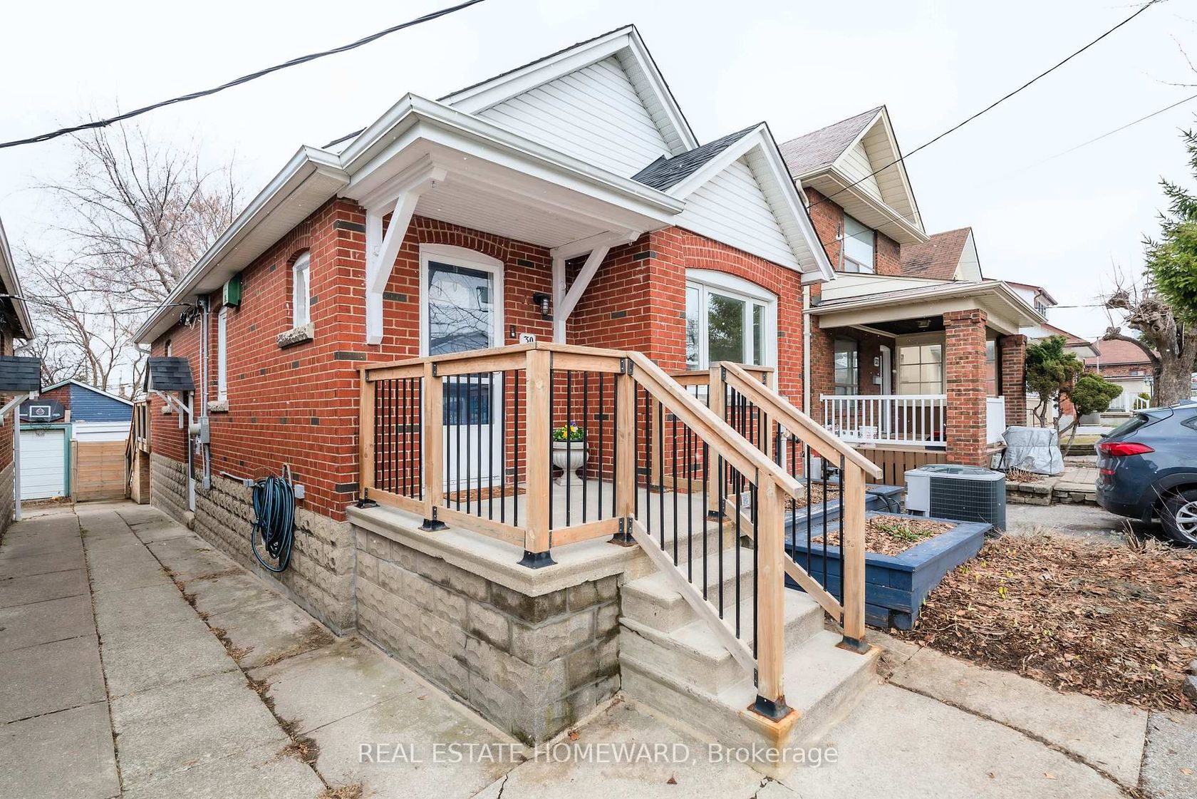 30 Ronald Avenue, Belgravia, Toronto by Loree Meneguzzi Real Estate 30 Ronald Avenue, Belgravia, Toronto