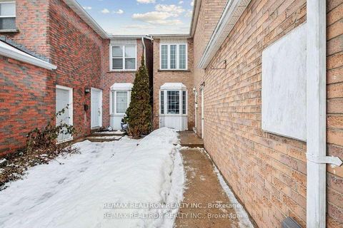 Photo 5 at 77 Mansewood Gardens, West Hill, Toronto