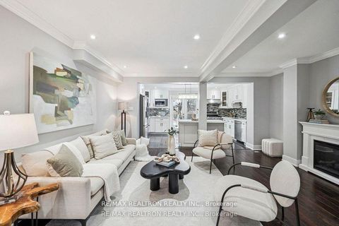 Photo 13 at 77 Mansewood Gardens, West Hill, Toronto