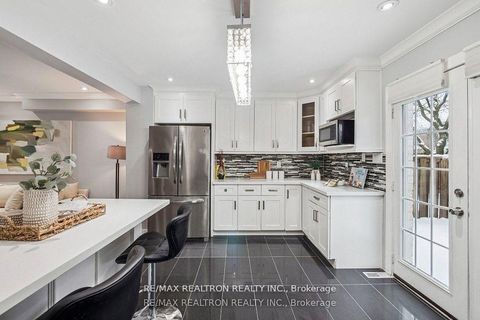 Photo 22 at 77 Mansewood Gardens, West Hill, Toronto