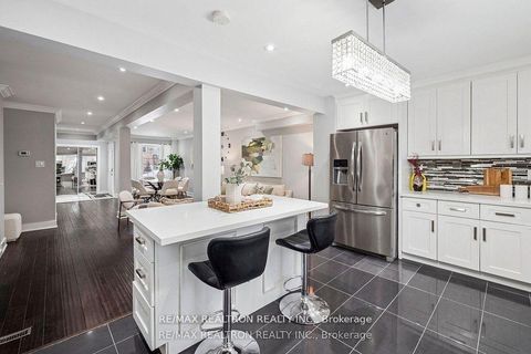 Photo 23 at 77 Mansewood Gardens, West Hill, Toronto