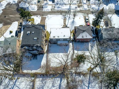 Photo 6 at 10 Waring Court, Willowdale East, Toronto