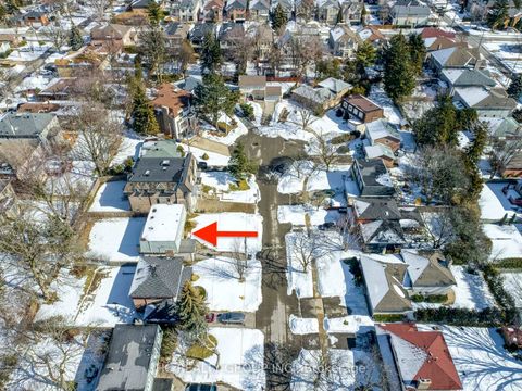 Photo 8 at 10 Waring Court, Willowdale East, Toronto