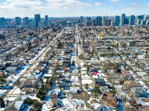 Photo 13 at 10 Waring Court, Willowdale East, Toronto