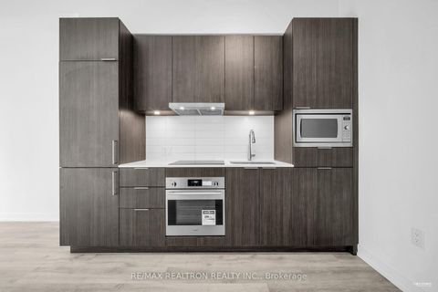 Photo 8 at N643 - 7 Golden Lion Heights, Willowdale East, Toronto