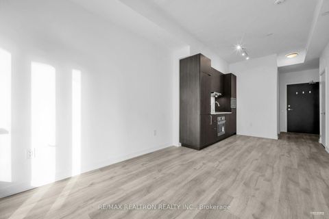 Photo 10 at N643 - 7 Golden Lion Heights, Willowdale East, Toronto