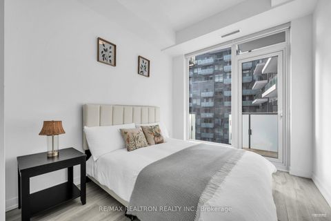 Photo 11 at N643 - 7 Golden Lion Heights, Willowdale East, Toronto