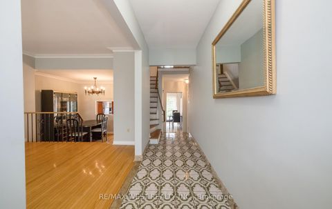 Photo 4 at 61 Stilecroft Drive, York University Heights, Toronto