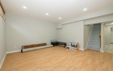 Photo 34 at 61 Stilecroft Drive, York University Heights, Toronto