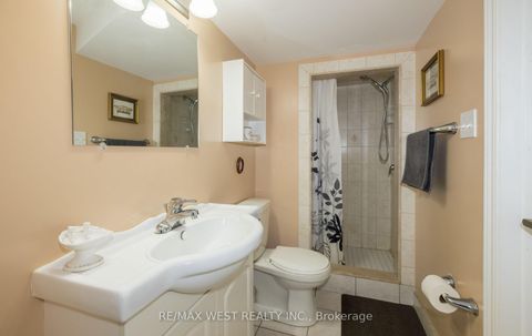 Photo 40 at 61 Stilecroft Drive, York University Heights, Toronto