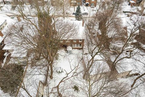 Photo 43 at 16 Rose Park Crescent, Moore Park, Toronto