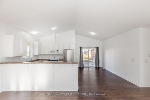 Photo 9 at 38 Linden Lane, Rural Innisfil, Innisfil