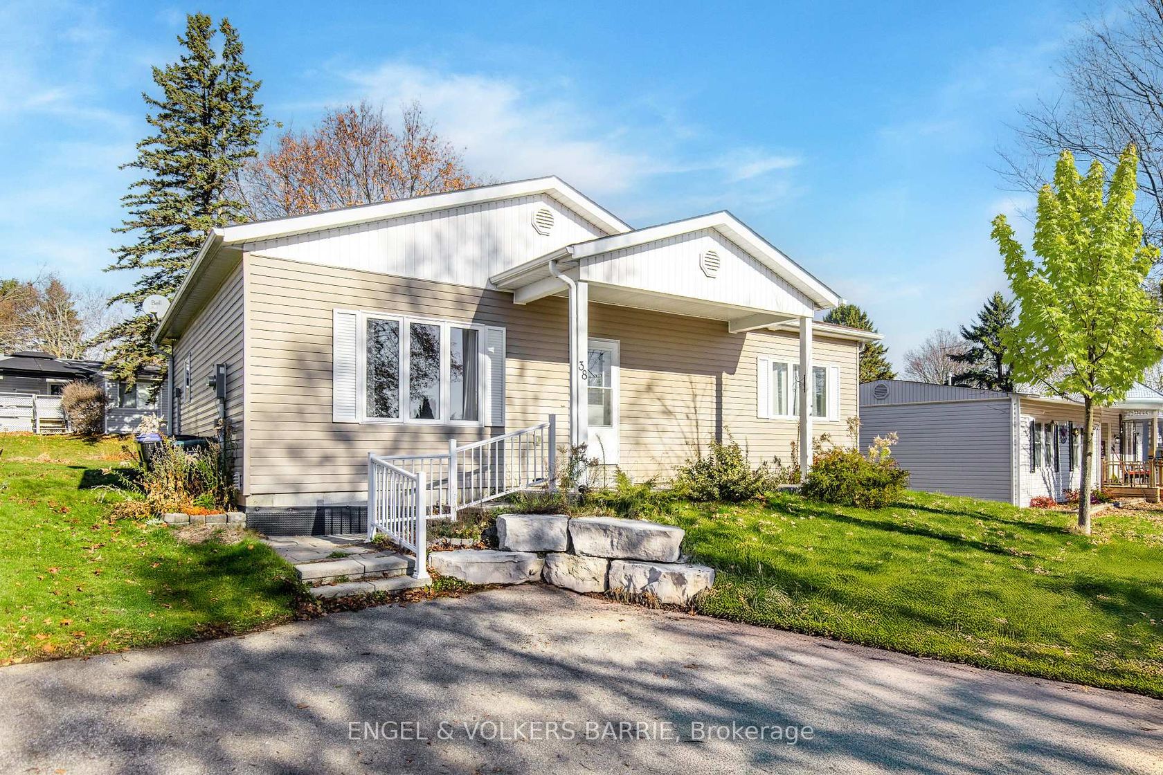 38 Linden Lane, Rural Innisfil, Innisfil photo number 2