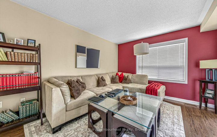 Photo 5 at 1581 Sarasota Crescent, Samac, Oshawa