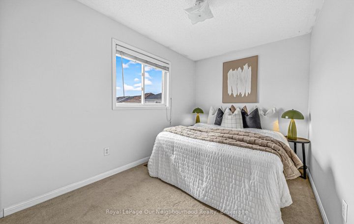 Photo 16 at 1581 Sarasota Crescent, Samac, Oshawa