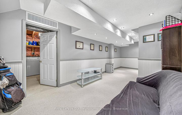 Photo 23 at 1581 Sarasota Crescent, Samac, Oshawa