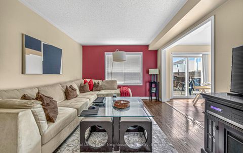 Photo 4 at 1581 Sarasota Crescent, Samac, Oshawa