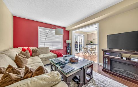 Photo 8 at 1581 Sarasota Crescent, Samac, Oshawa