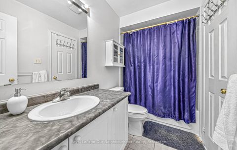 Photo 15 at 1581 Sarasota Crescent, Samac, Oshawa