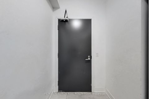 Photo 9 at 2505 - 2916 Highway 7 Road, Concord, Vaughan