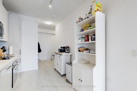 Photo 18 at 2505 - 2916 Highway 7 Road, Concord, Vaughan