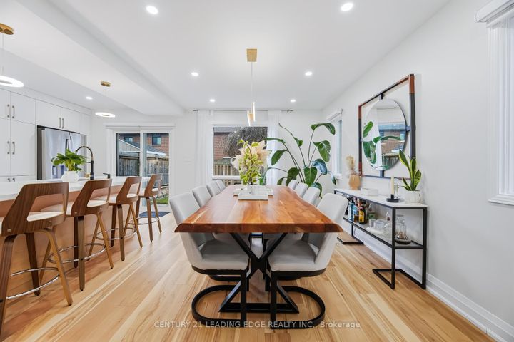 Photo 9 at 923 Redbird Crescent, Liverpool, Pickering