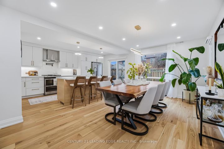 Photo 10 at 923 Redbird Crescent, Liverpool, Pickering