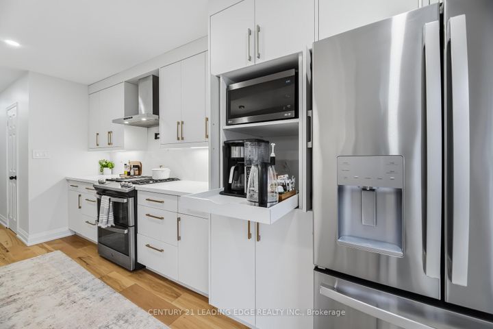 Photo 14 at 923 Redbird Crescent, Liverpool, Pickering