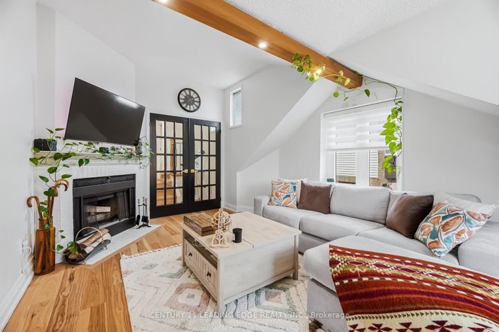 Photo 24 at 923 Redbird Crescent, Liverpool, Pickering