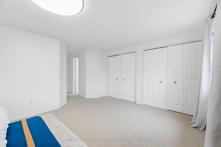 Photo 29 at 923 Redbird Crescent, Liverpool, Pickering