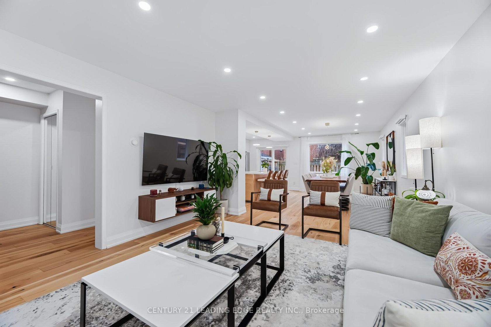 923 Redbird Crescent, Liverpool, Pickering 2