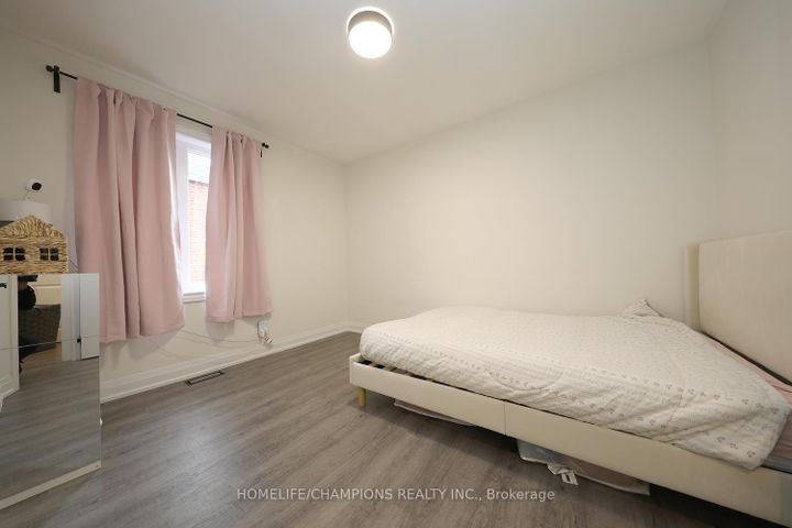 Photo 7 at 50 Fraserton Crescent, Bendale, Toronto