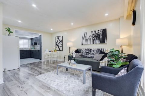 Photo 9 at 19 - 435 Silverstone Drive, Clairville, Toronto