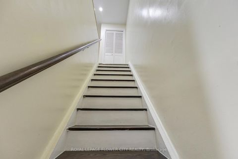 Photo 20 at 19 - 435 Silverstone Drive, Clairville, Toronto