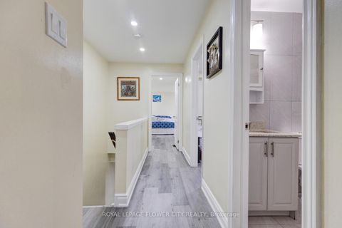 Photo 21 at 19 - 435 Silverstone Drive, Clairville, Toronto