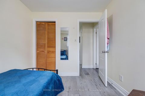 Photo 31 at 19 - 435 Silverstone Drive, Clairville, Toronto