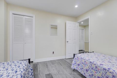 Photo 38 at 19 - 435 Silverstone Drive, Clairville, Toronto