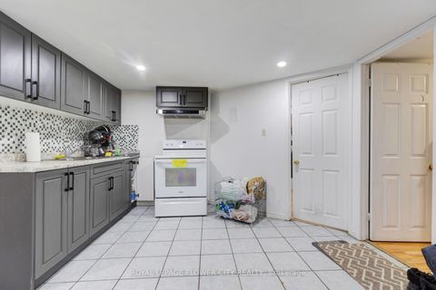 Photo 40 at 19 - 435 Silverstone Drive, Clairville, Toronto