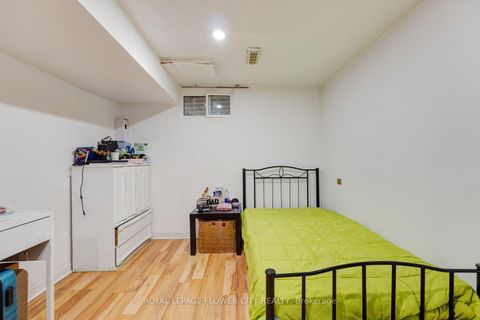 Photo 42 at 19 - 435 Silverstone Drive, Clairville, Toronto