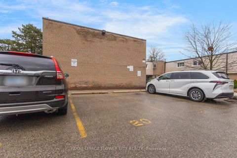 Photo 49 at 19 - 435 Silverstone Drive, Clairville, Toronto