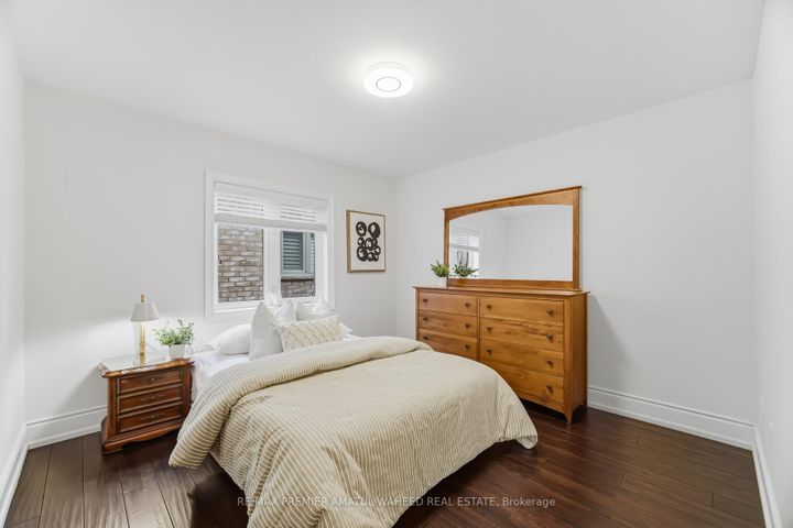 Photo 32 at 1 Ostrovsky Road, Vellore Village, Vaughan