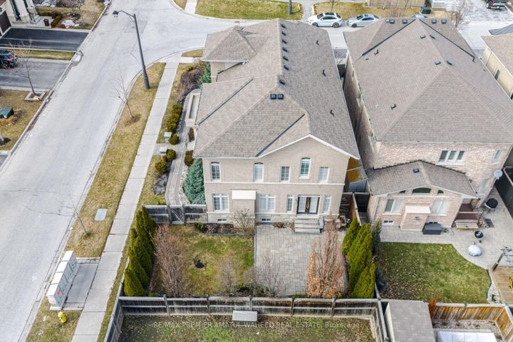 Photo 48 at 1 Ostrovsky Road, Vellore Village, Vaughan