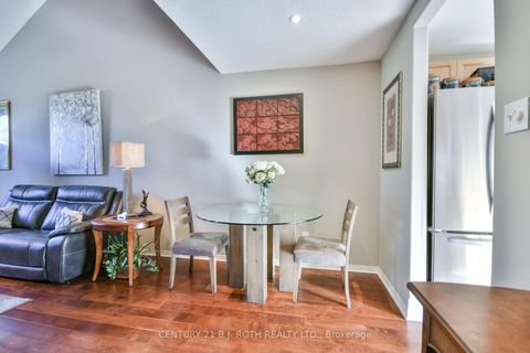 Photo 4 at 3 - 358 Little Avenue, Allandale, Barrie